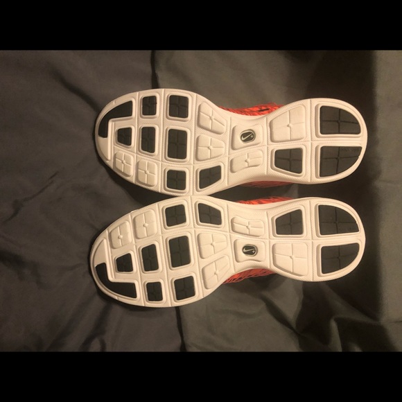 nike lunaracer+ 3 womens crimson and black - Picture 4 of 8